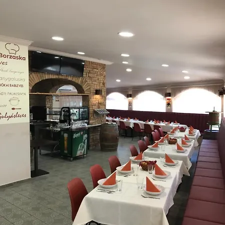 Termal Apartmanhaz Veresegyhaz